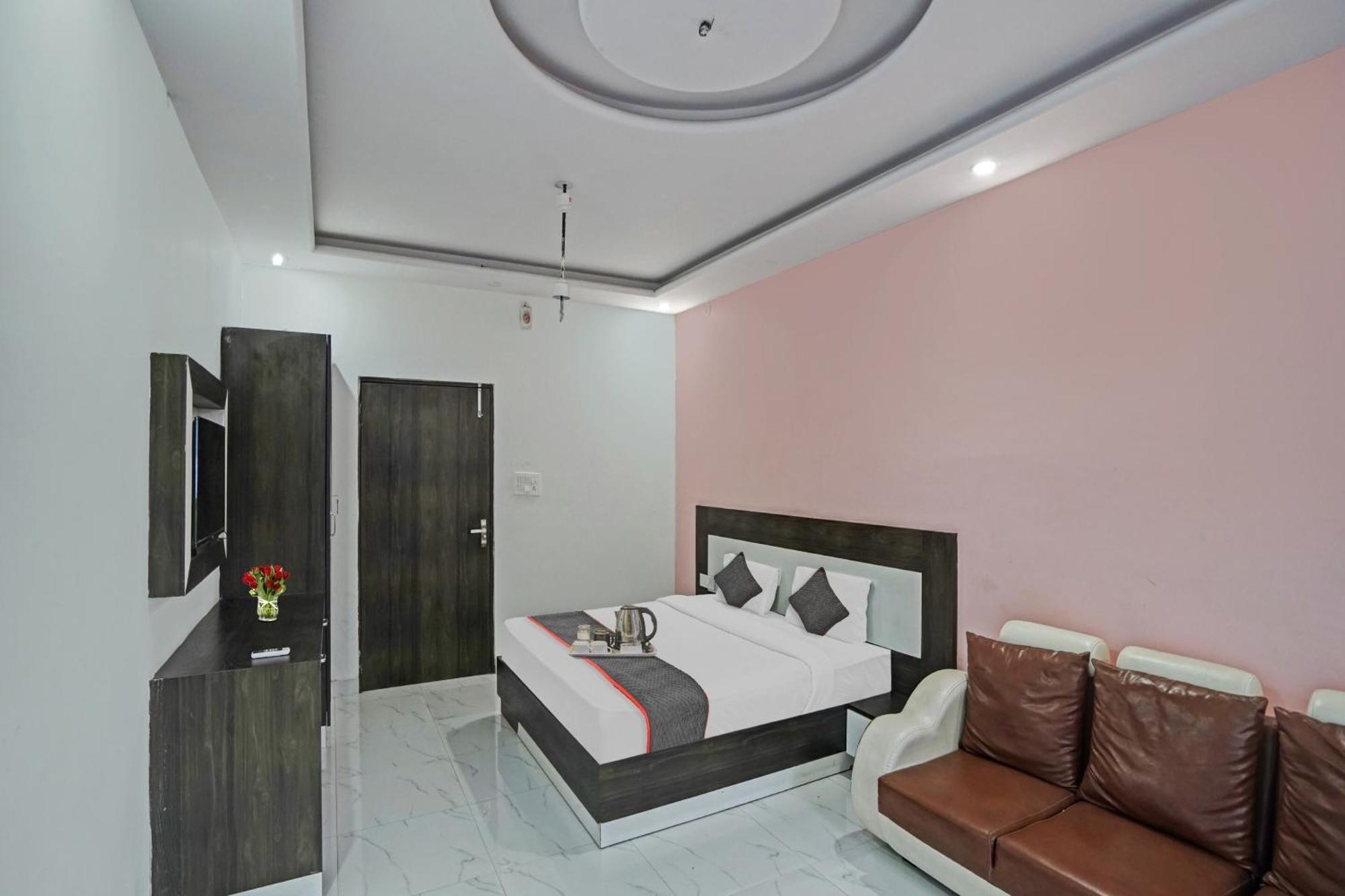 Collection O Rajvanshi Paradise Gurgaon Esterno foto