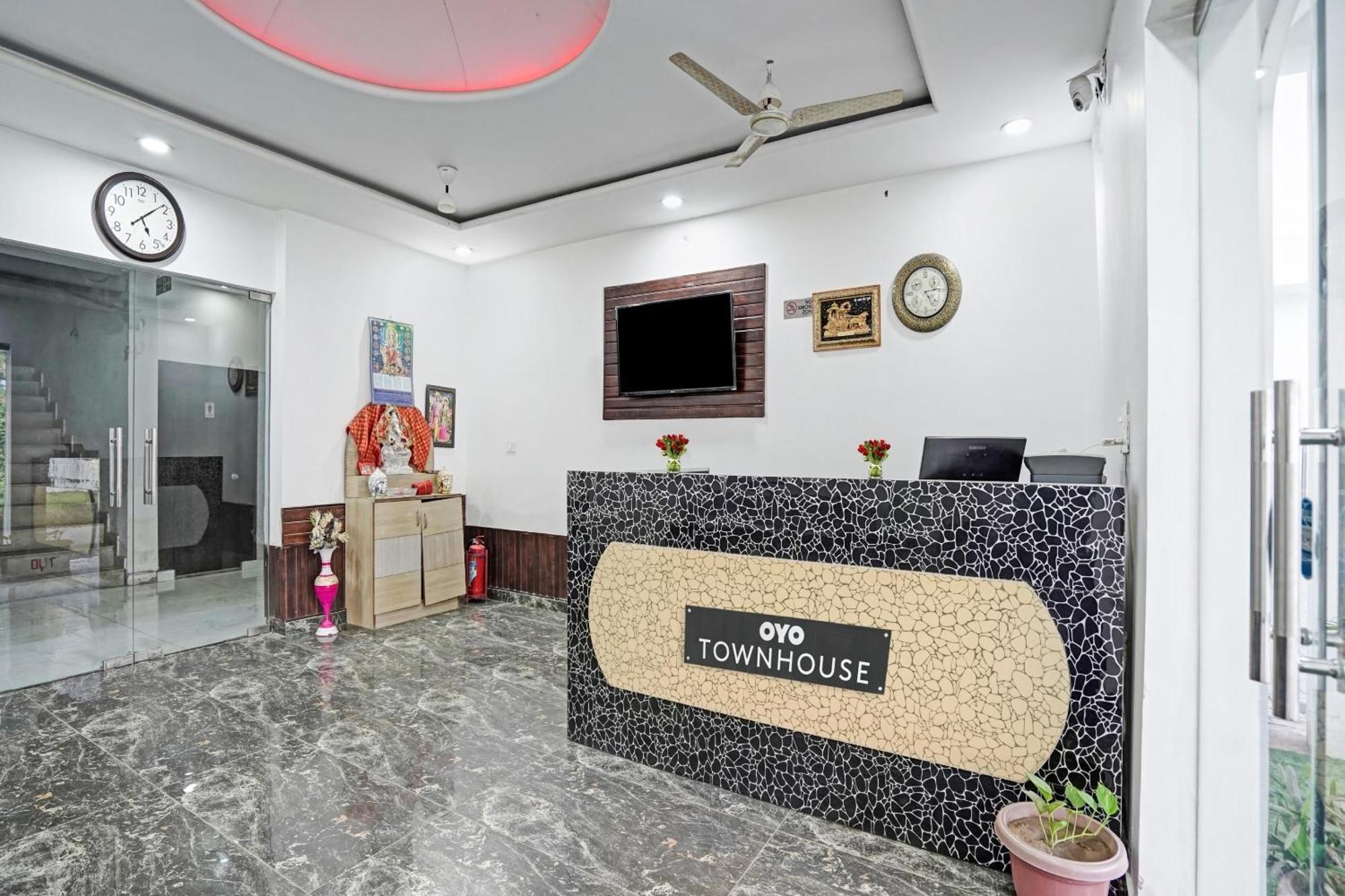 Collection O Rajvanshi Paradise Gurgaon Esterno foto