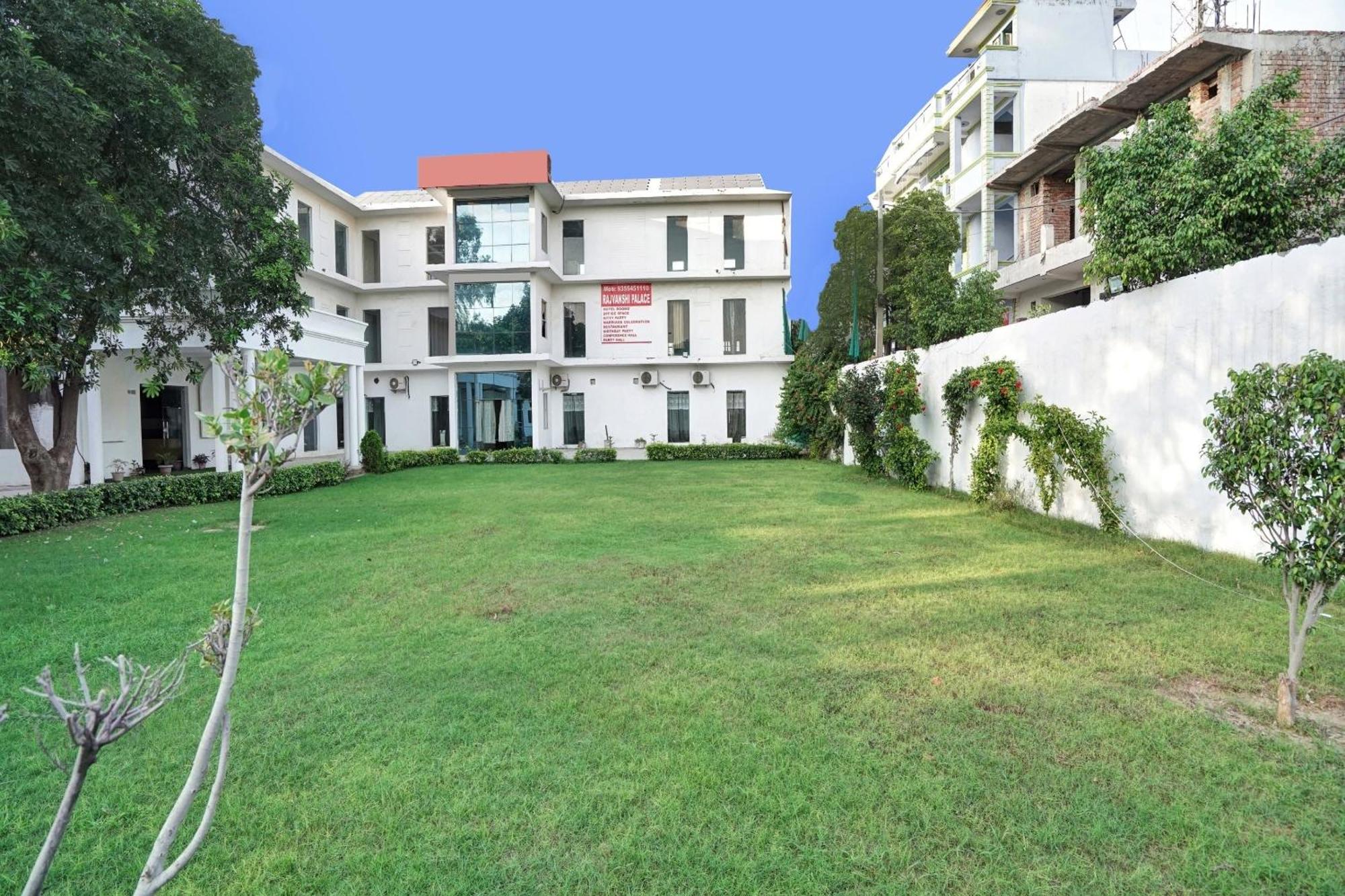 Collection O Rajvanshi Paradise Gurgaon Esterno foto